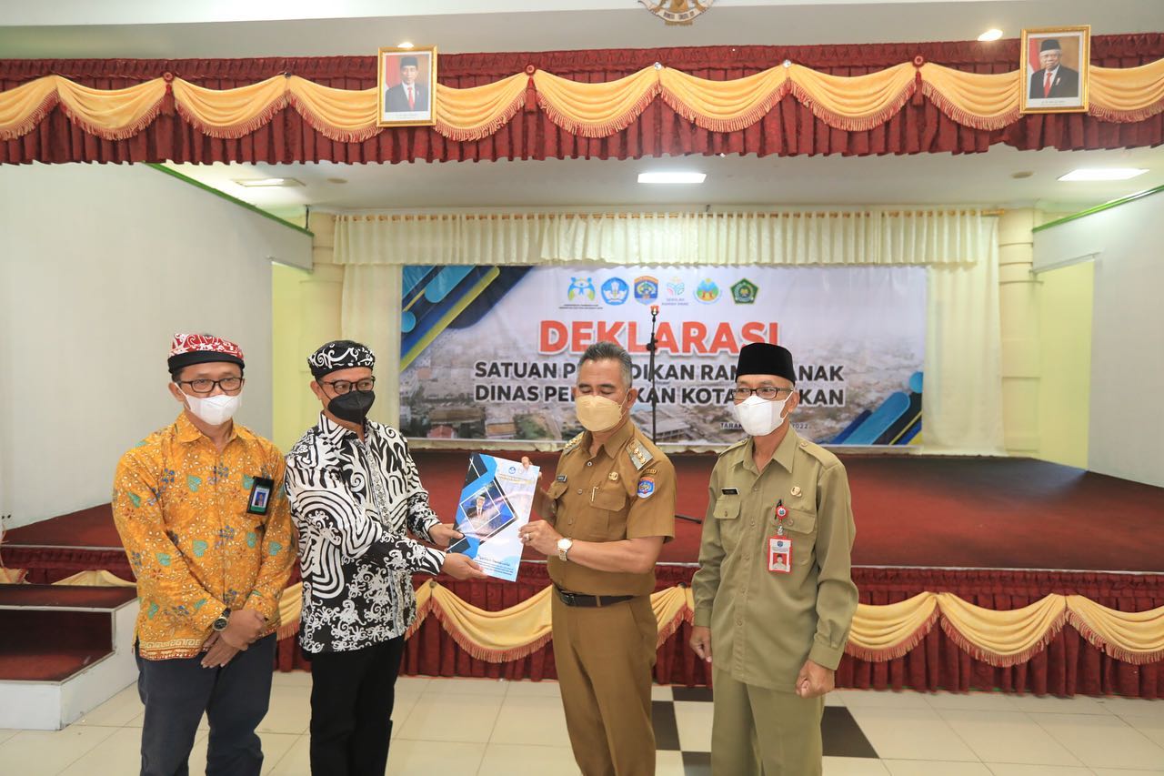 Menghadiri Deklarasi Santuan Pendidikan Ramah Anak (SRA)