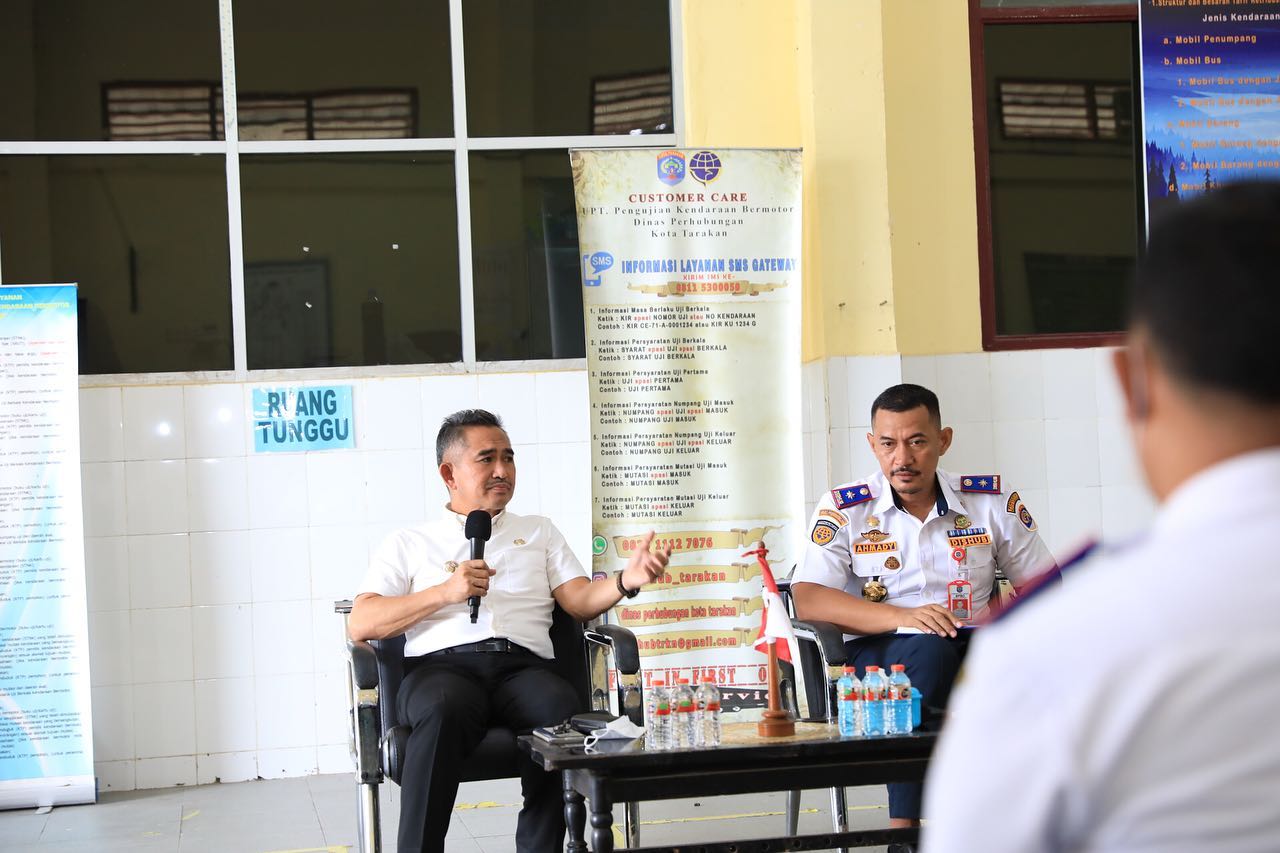 Kunjungannya ke Kantor Dinas Perhubungan