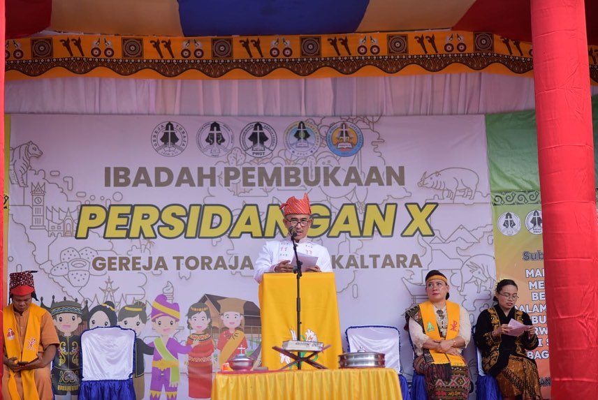 Membuka Pelaksanaan Persidangan X Gereja Toraja Klasis Kaltara