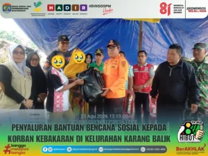 Dinsos PM Salurkan Bantuan Bencana Sosial kepada Korban Kebakaran di Kelurahan Karang Balik